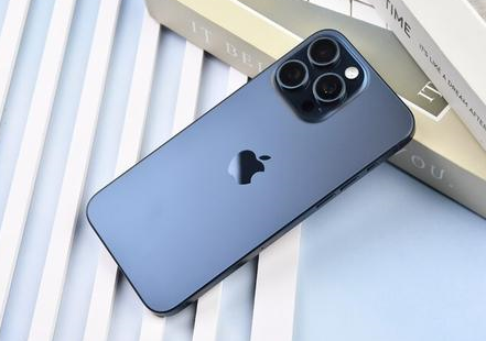 鲁山苹果维修点分享iPhone 15 Pro Max屏幕更换全新实操风险 